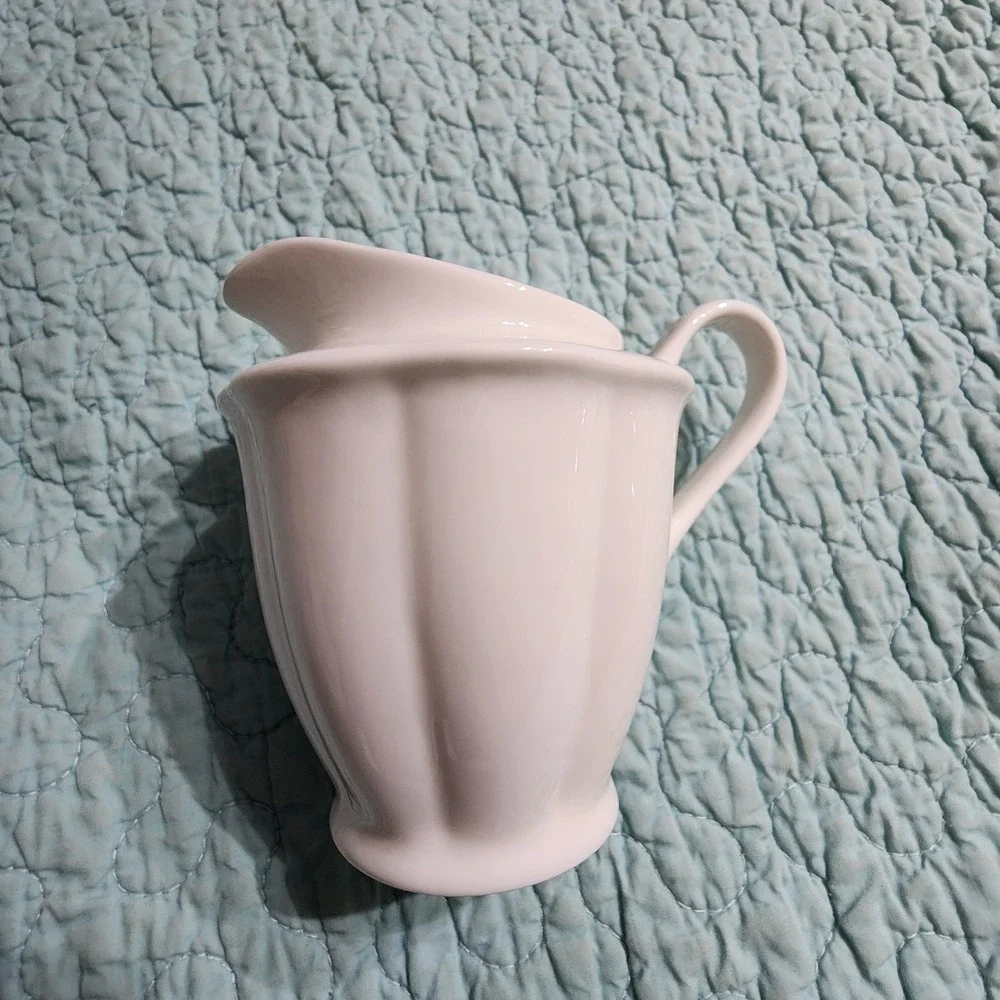 10 Strawberry Street White Ceramic Fluted Creamer Pitcher 4.5 Inch Stoneware